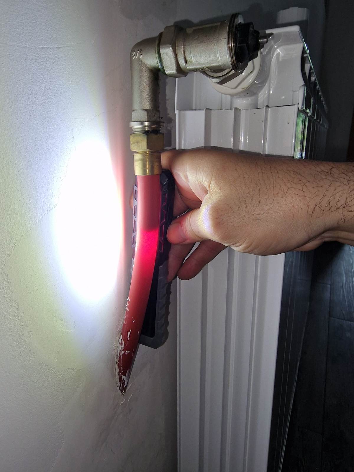 Tube de radiateur bouché par la boue